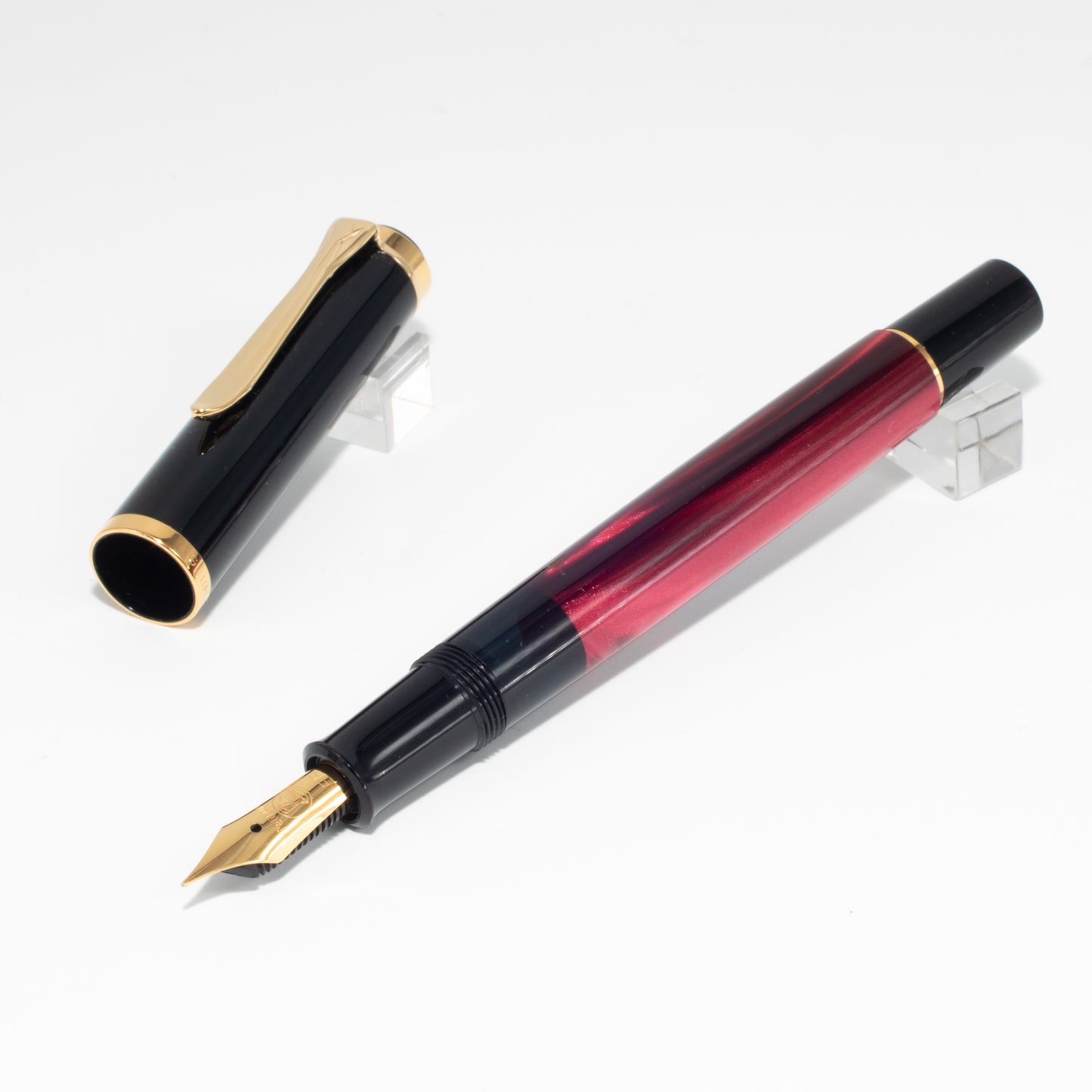 Pelikan Limited Edition M200 レッドマーブル