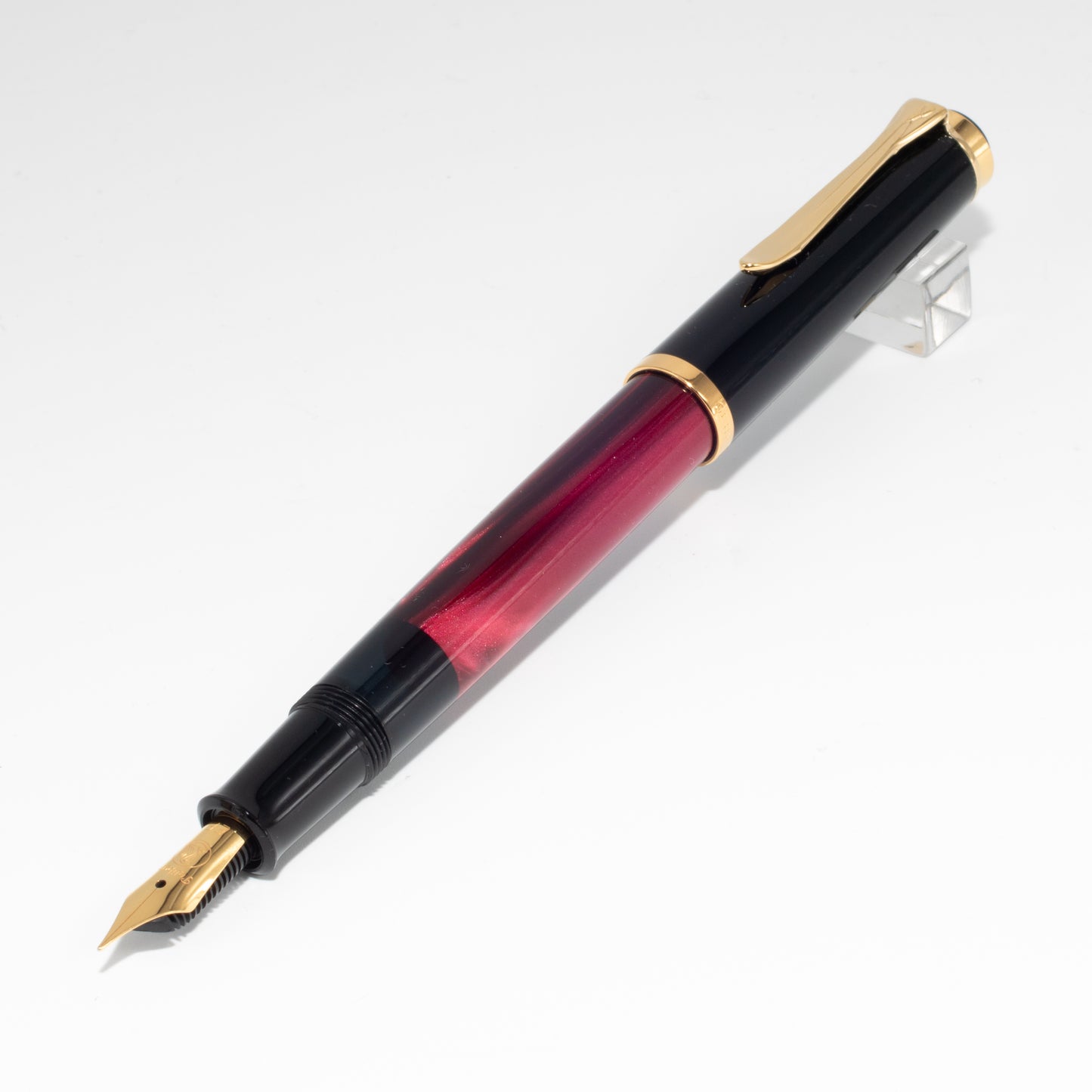 Pelikan Limited Edition M200 レッドマーブル