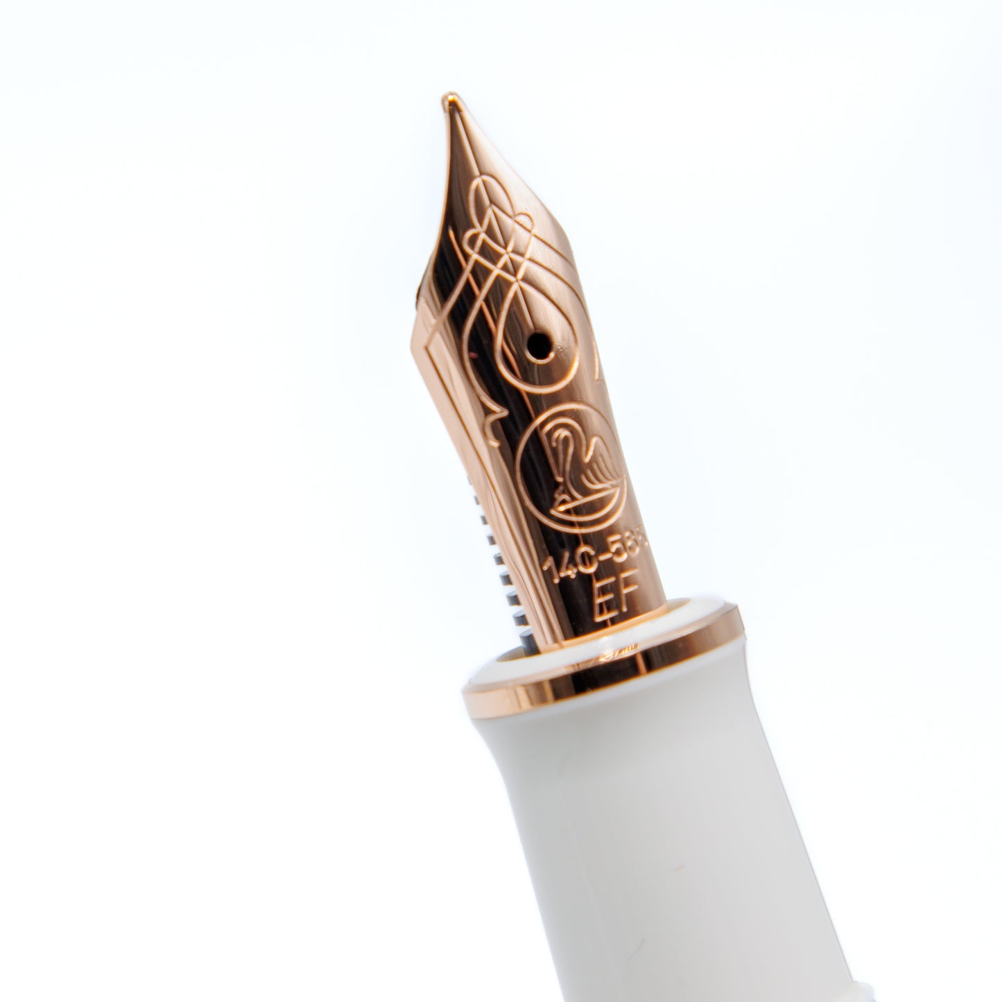 Pelikan M600リミテッド 2025 スーベレーン ホワイト&ローズ
