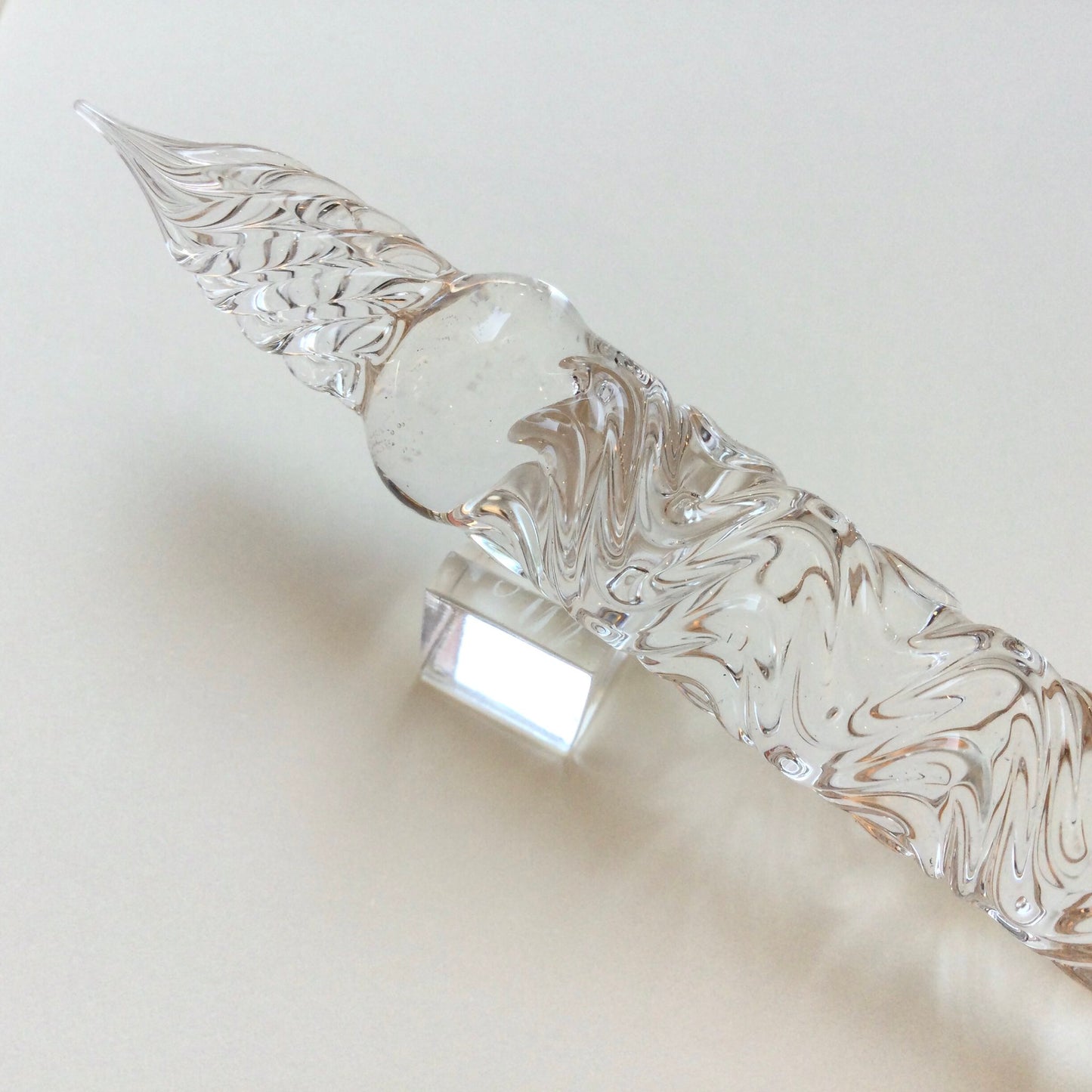 Clear Swell Glass Pen, BUNGUBUX x Synchronicity Glass Art