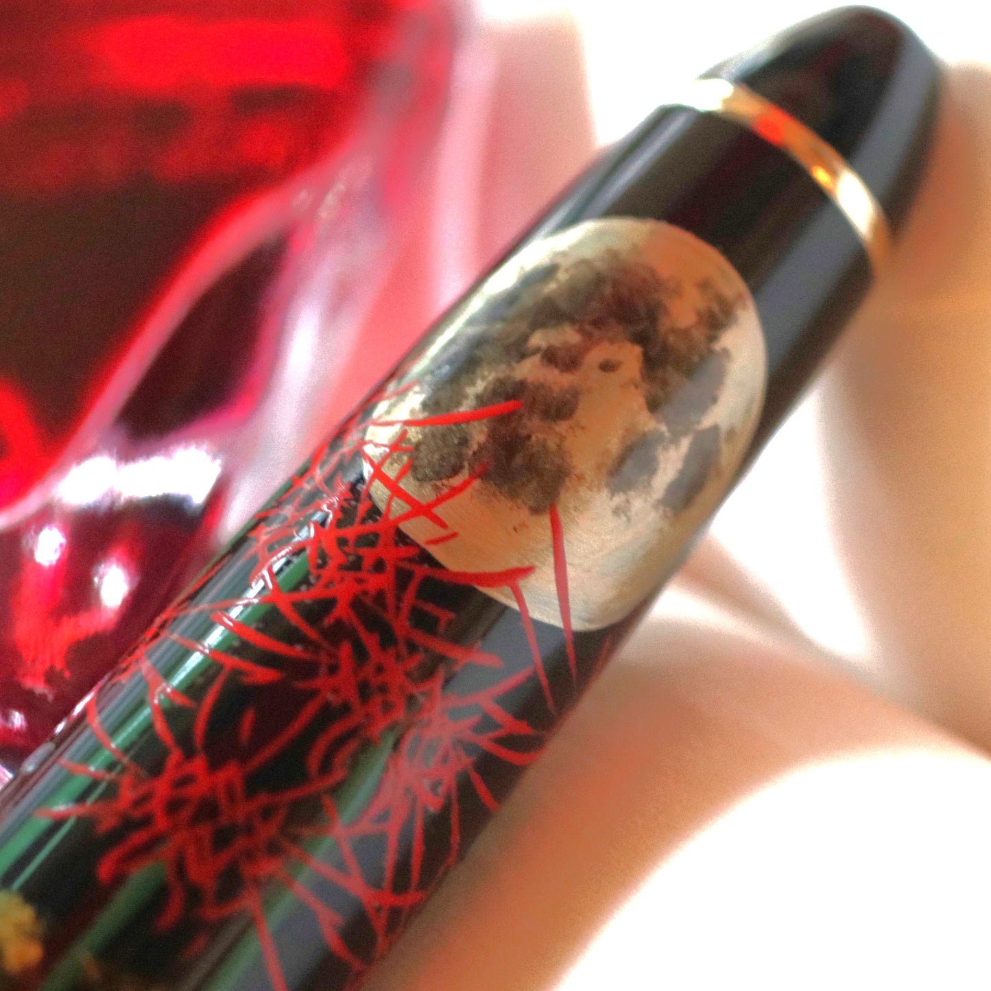 BUNGUBOX x SAILOR Wajima Makie Fountain Pen "Red Spider Lily in the Moonlit Night"