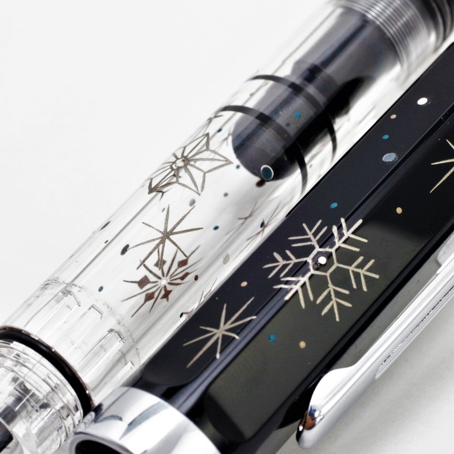 TWSBI 輪島蒔絵万年筆『 雪の結晶』(ブラック)