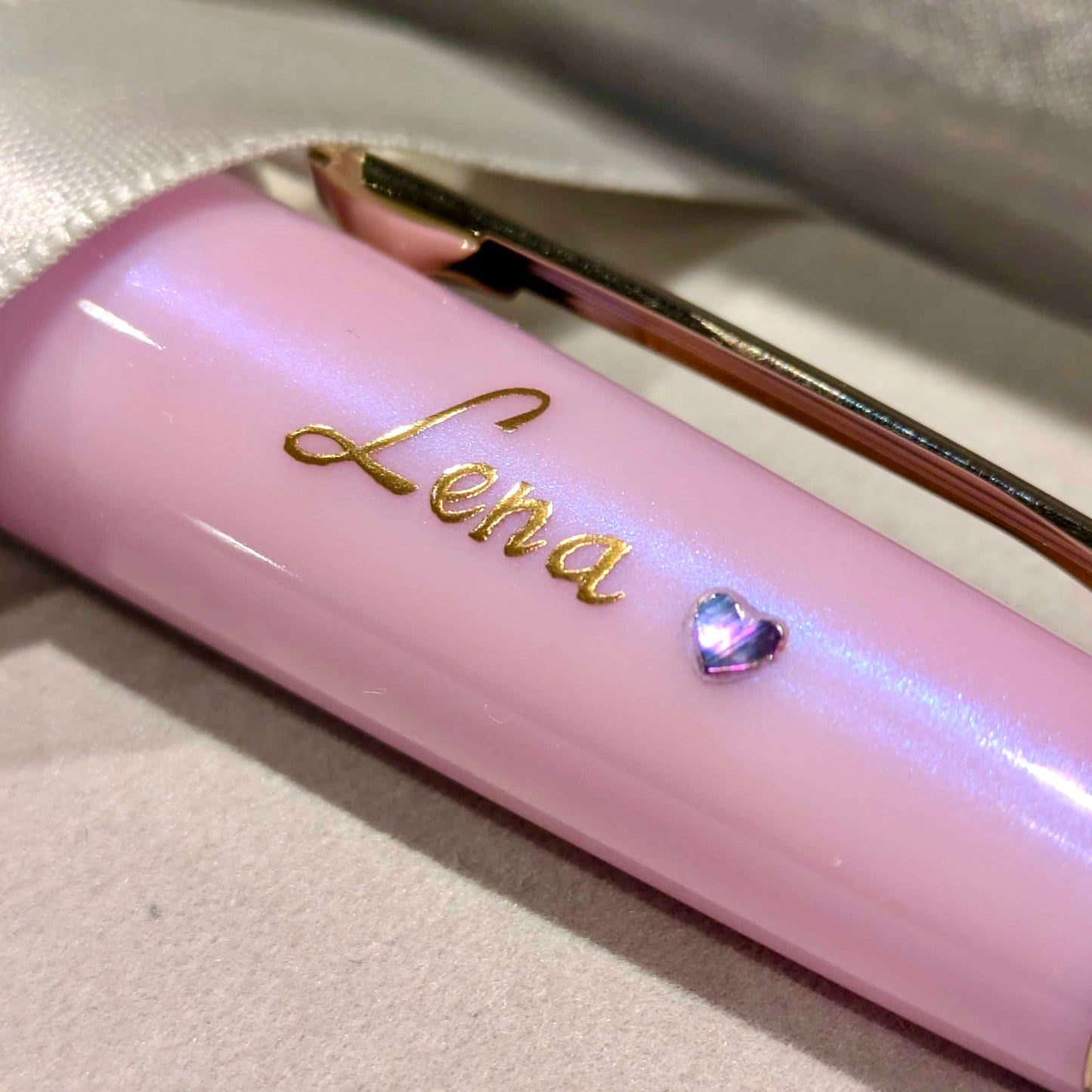 Heart-shaped Raden Accent