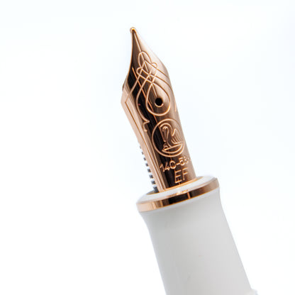 Pelikan M600リミテッド 2025 スーベレーン ホワイト&ローズ