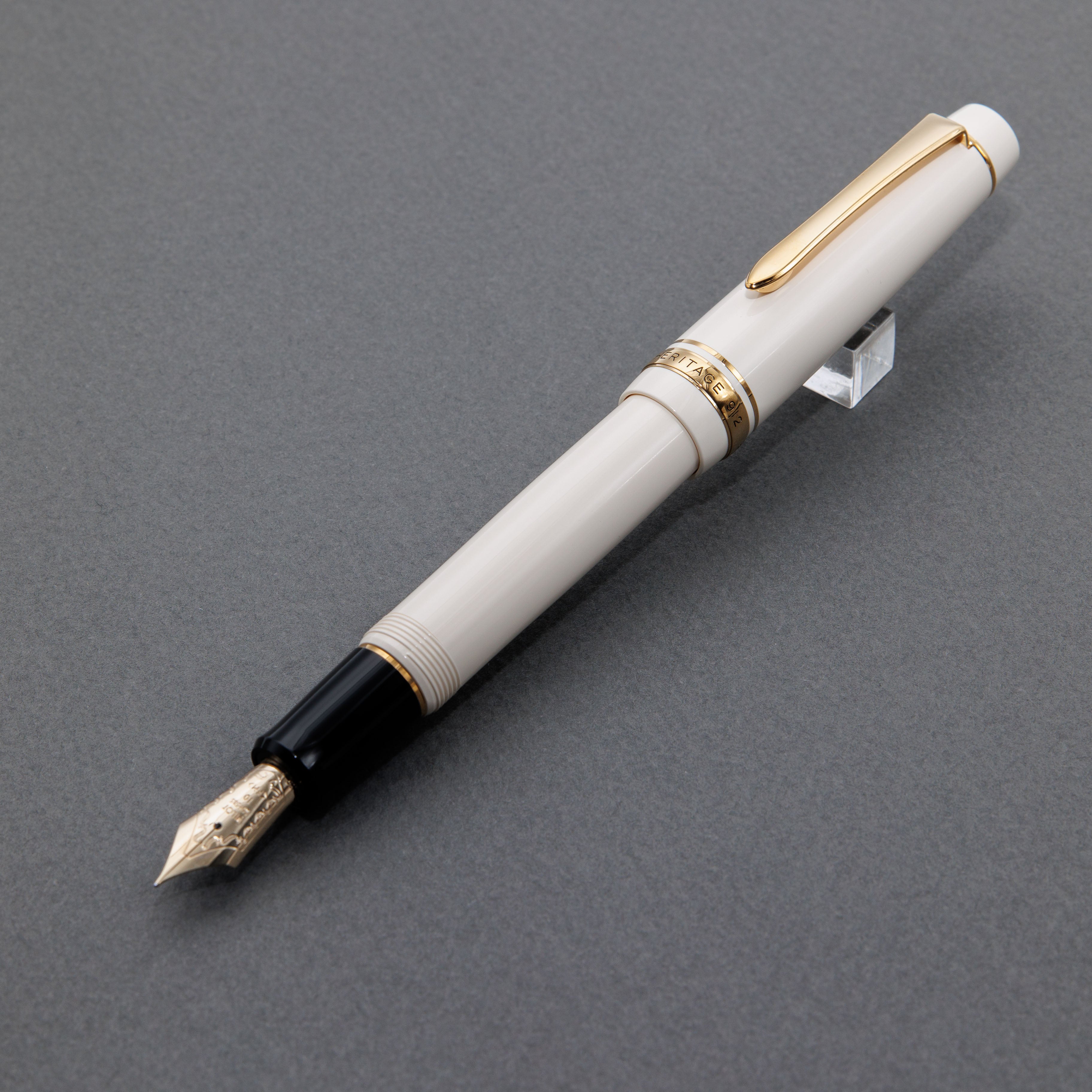 PILOT カスタムヘリテイジ 912 ネオクラシックブラウン Mニブ 詳細