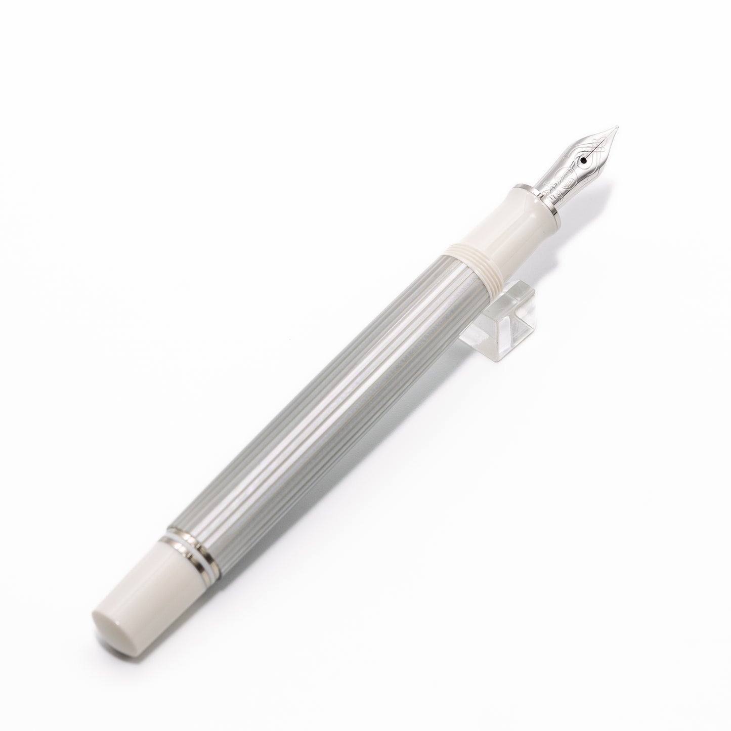 [Pelikan] M405 Silver-White Fountain Pen (M)