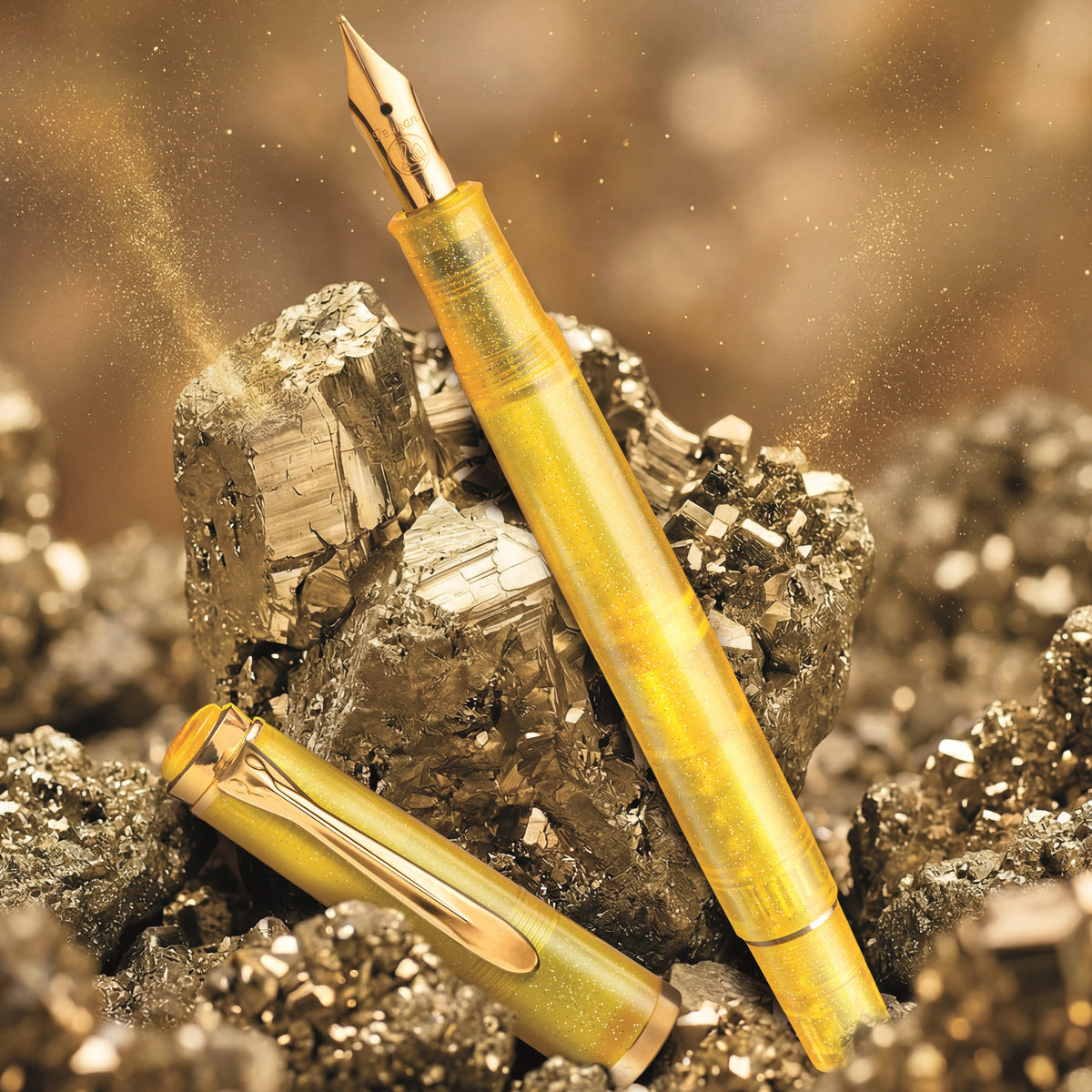 Pelikan M200 Pyrite Fountain Pen with the Edelstein Ink Set