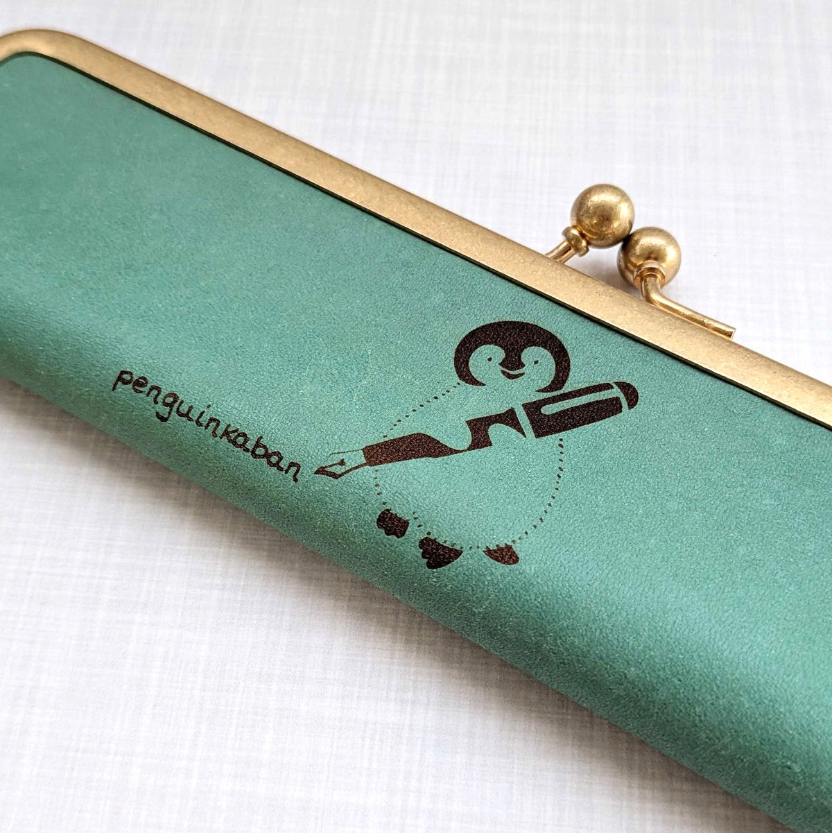 Penguin Kaban-sha Pen Case for 1 Regular-Size Pen, Penguin Mark