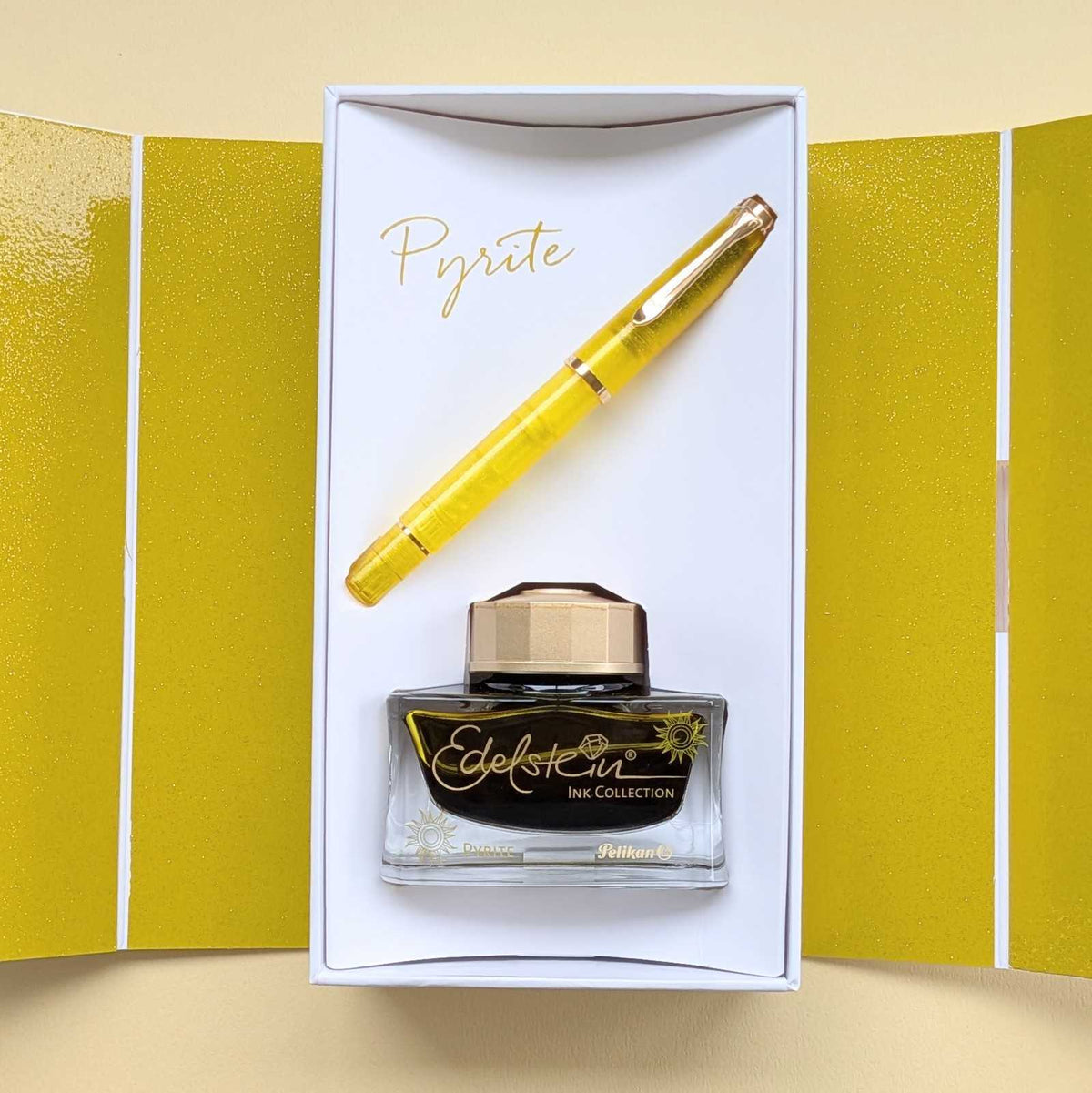 Pelikan M200 Pyrite Fountain Pen with the Edelstein Ink Set