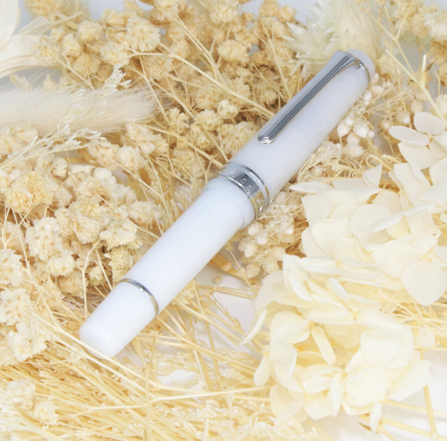 [BUNGUBOX] Original Fountain Pen "Snow White" (Kodachi nib)　*Available for prompt shipment