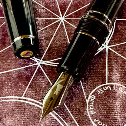 [BUNGUBOX] Original Fountain Pen "The Witch 2022" (Re-release)