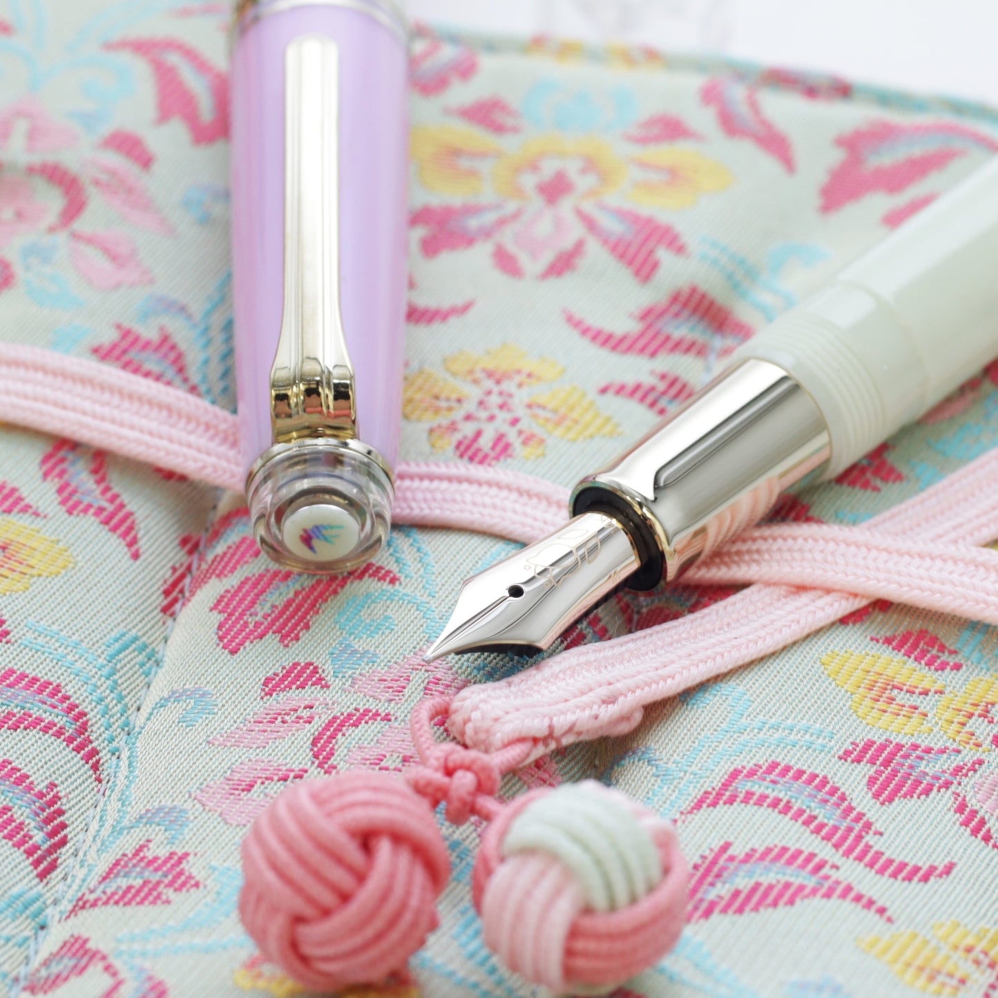 yurie x BUNGUBOX 3 pen case "The Secret Garden"