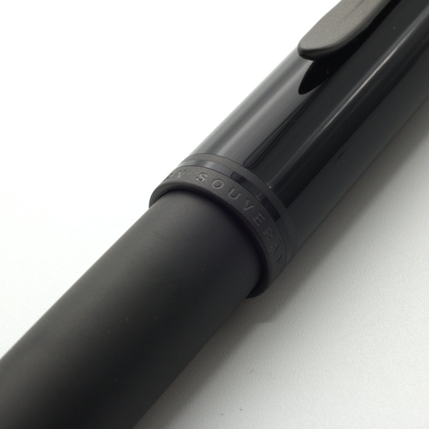 Pelikan スーベレーン M809 ブラックマット